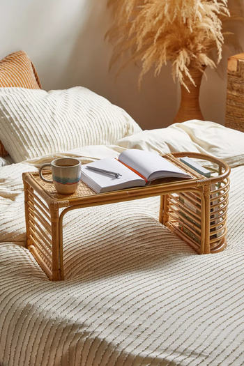 the beige rattan tray