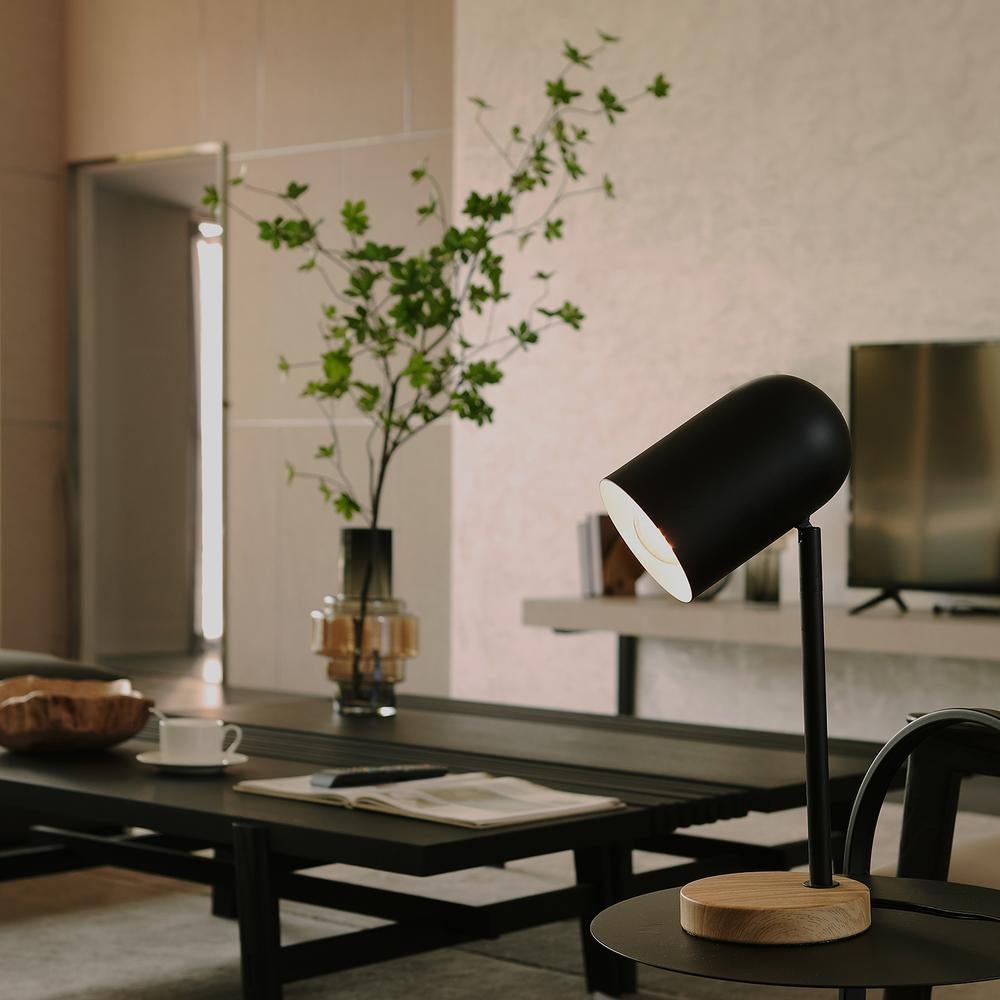 the black desk lamp with wood base