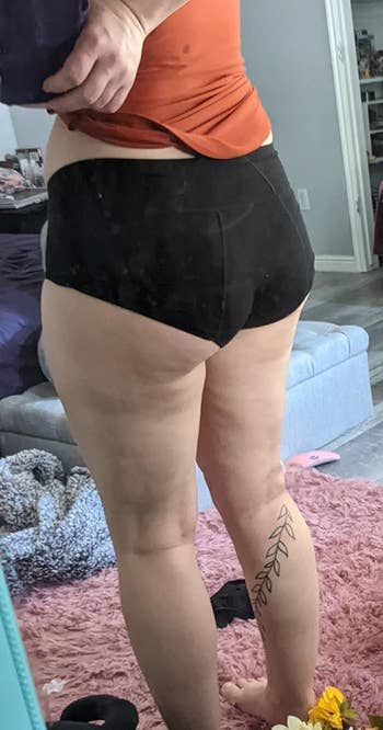 same reviewer shows back of the underwear with full coverage
