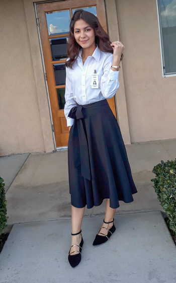 another reviewer wearing the black skirt