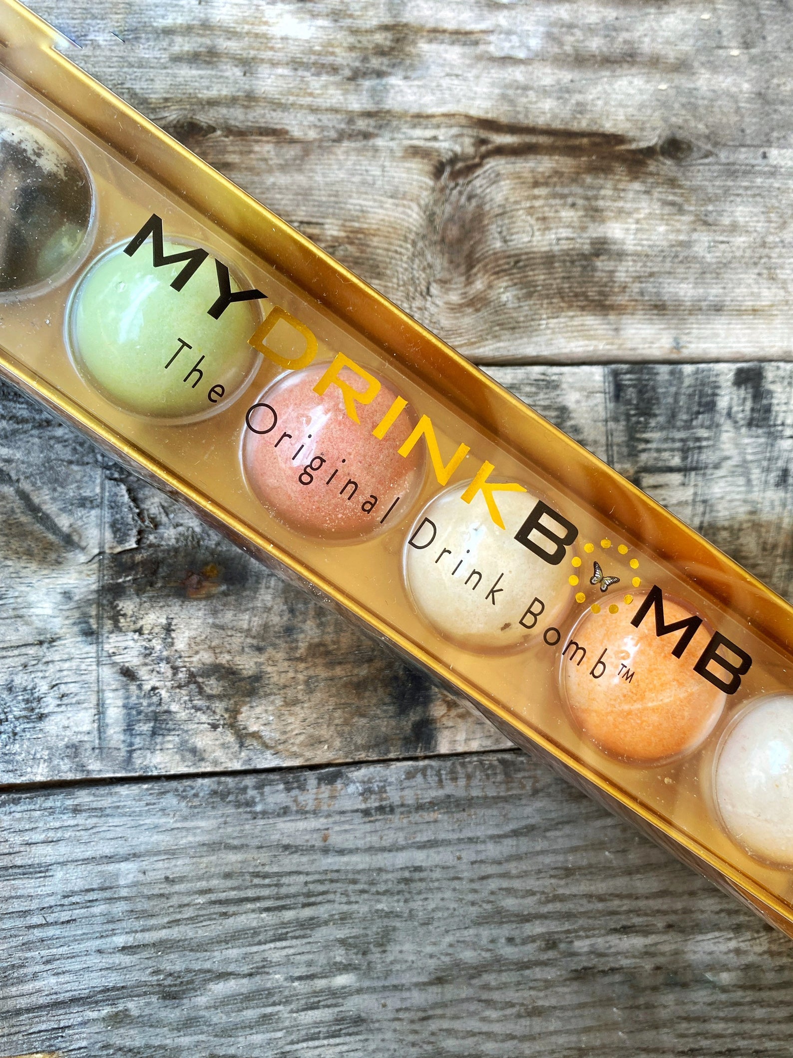 a set of six drink bombs