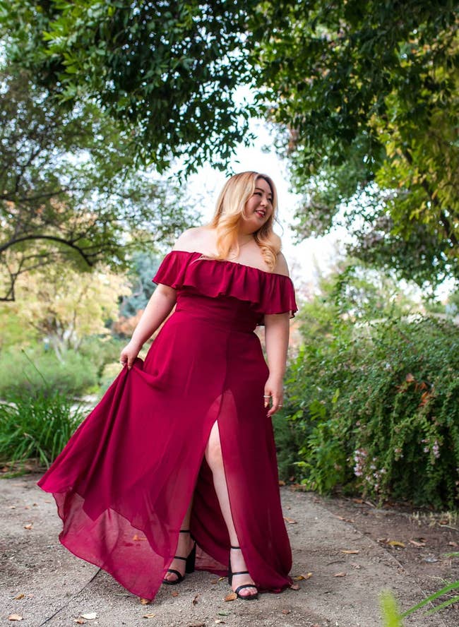 a idiosyncratic wearing the formal successful red