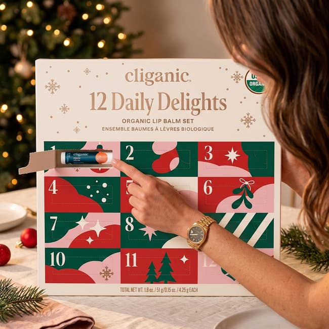 Advent calendar for integrated  articulator  balm acceptable   with a idiosyncratic   opening   time  4, suitable for vacation  acquisition  shopping