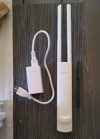 a reviewer's wi-fi extender 