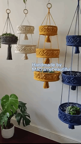 a gif of four different colors and sizes