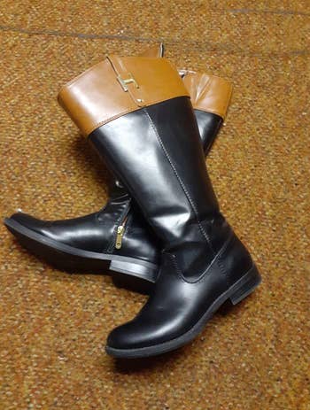 reviewer image of the black and tan boots