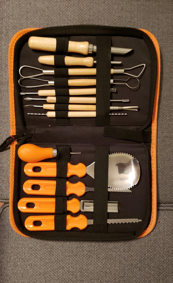 the pumpkin carving tools