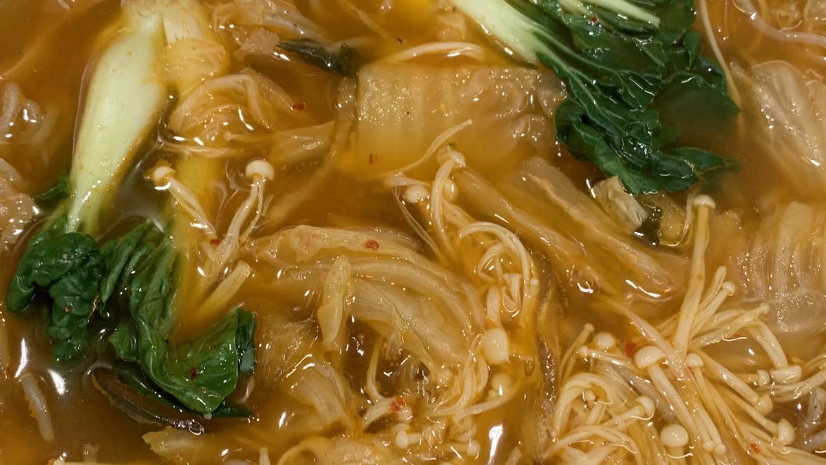 Low-Calorie Vegetarian Kimchi Jiggae