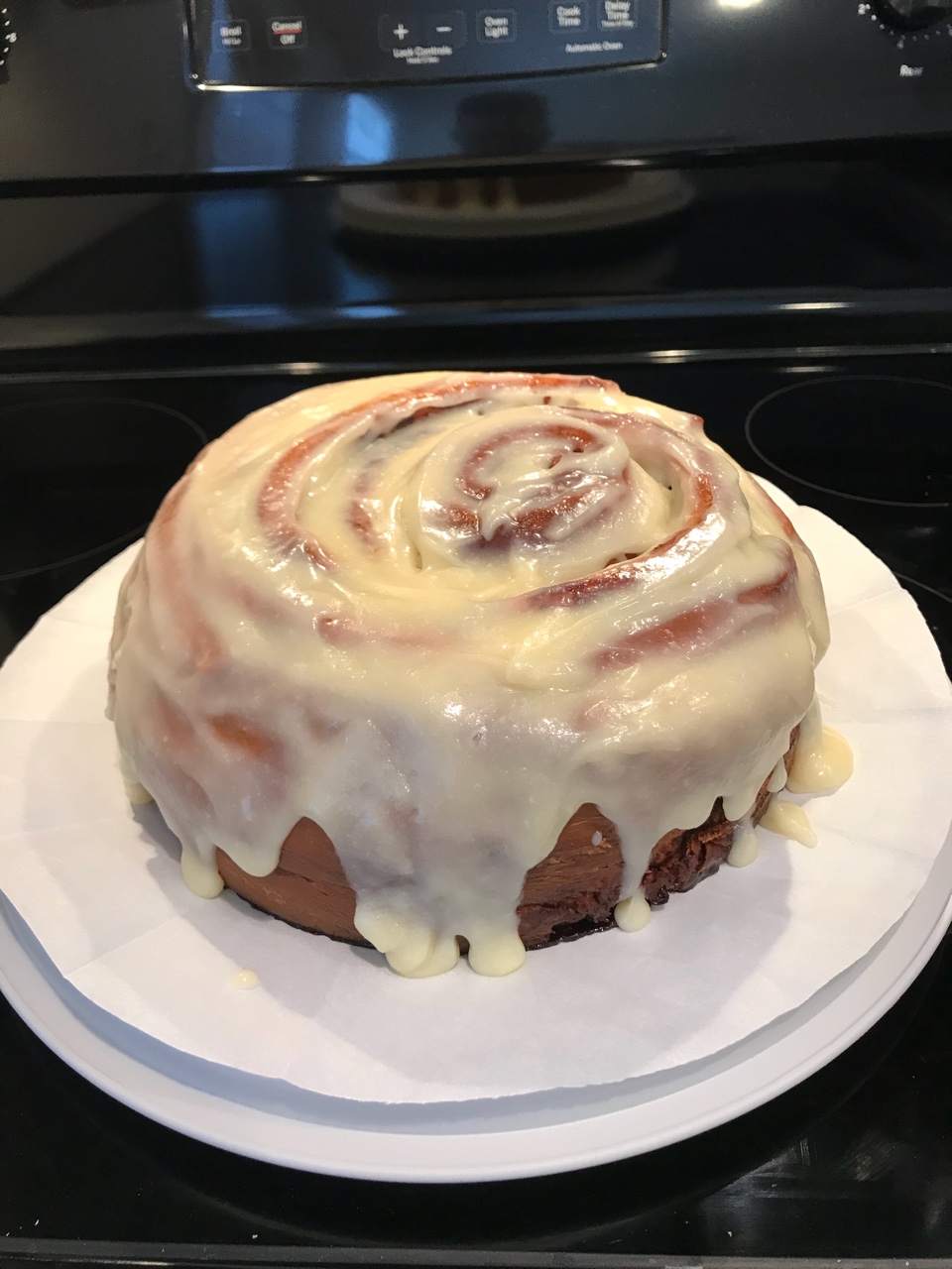 How To Make A Giant Cinnamon Roll Cake - Cake Walls