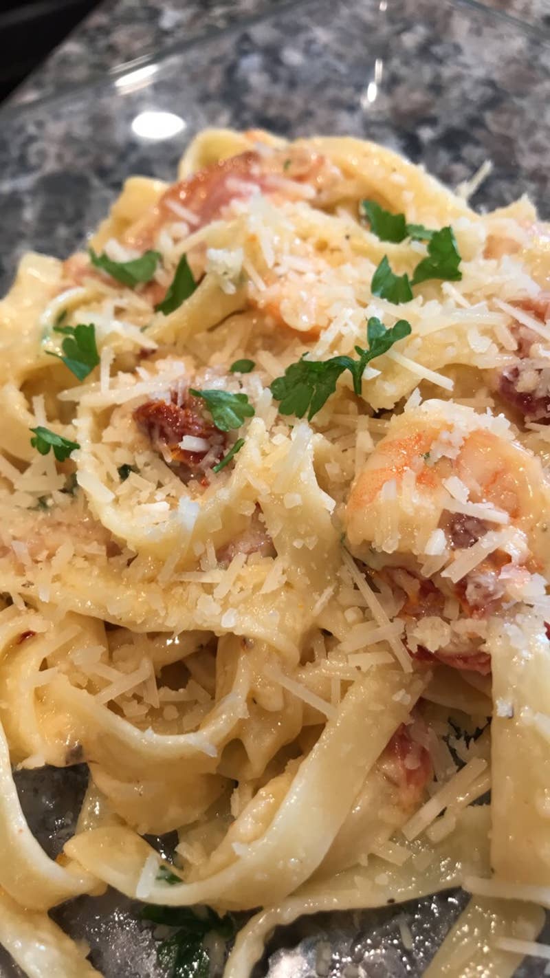 Garlic Shrimp Bacon Alfredo Recipe By Tasty Garlic Shrimp Bacon Alfredo Recipe By Tasty