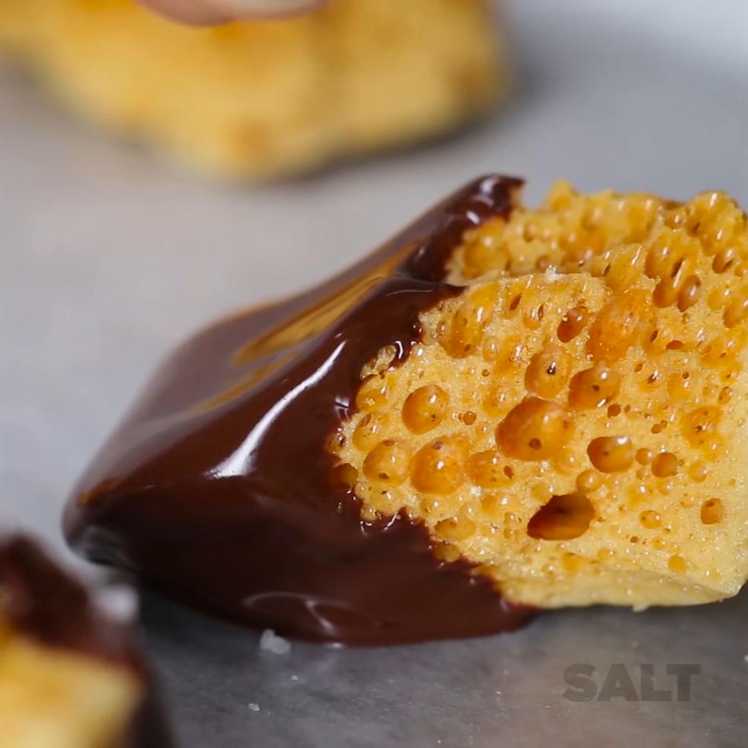 Honeycomb Candy Recipe (Easy, Stovetop)