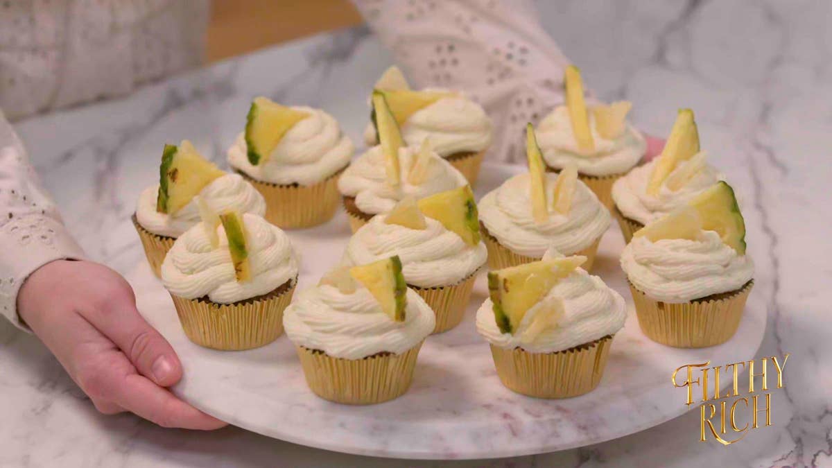 Hummingbird Cupcakes