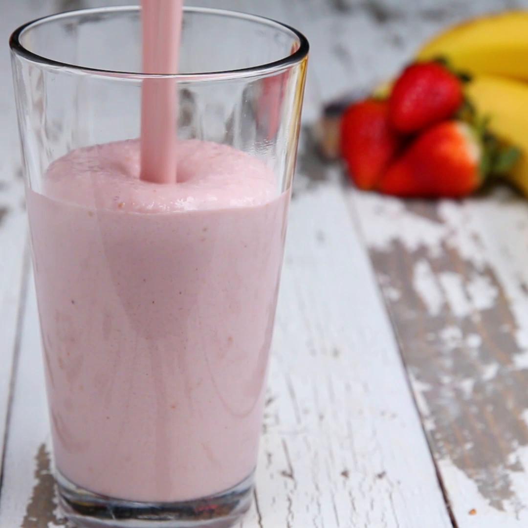 Strawberry Banana Smoothie With Yogurt - change comin