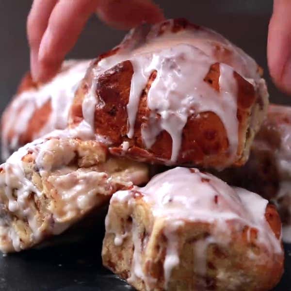 Giant Cinnamon Roll Recipe by Tasty