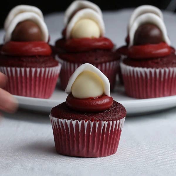 The Handmaid’s Cupcakes