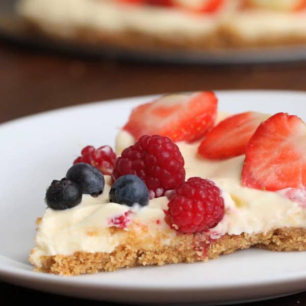 No-bake Chocolate and Berry Cheesecake