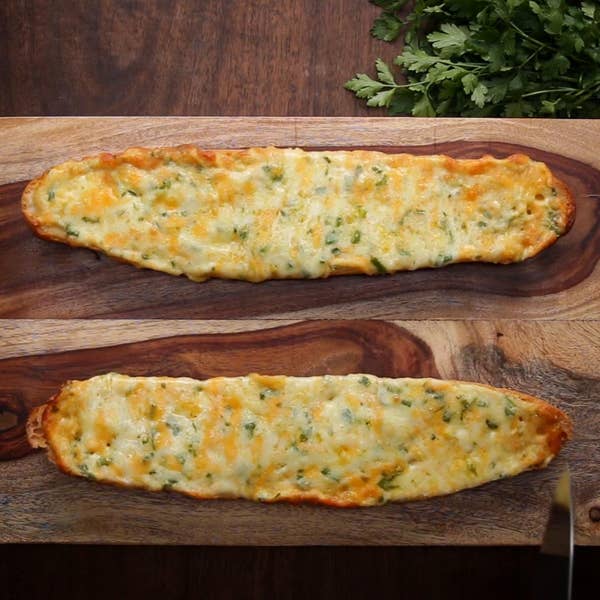 3-Cheese Garlic Bread