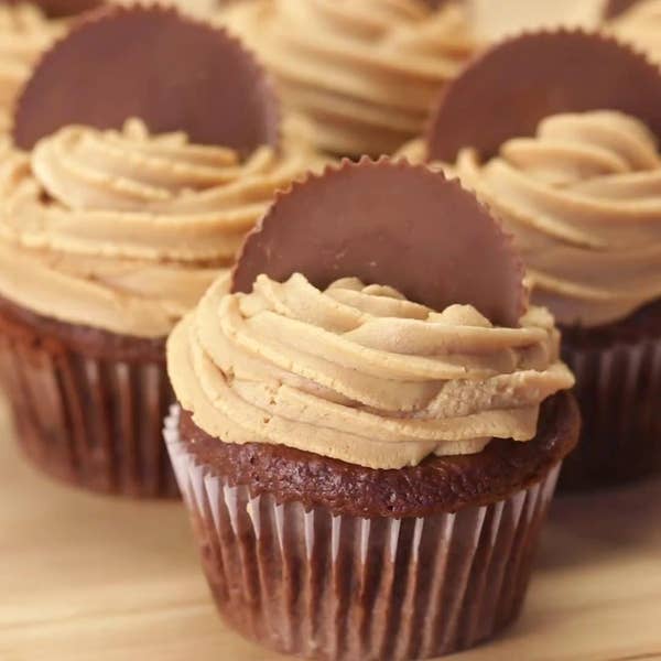 Chocolate Peanut Butter 'Box' Cupcakes