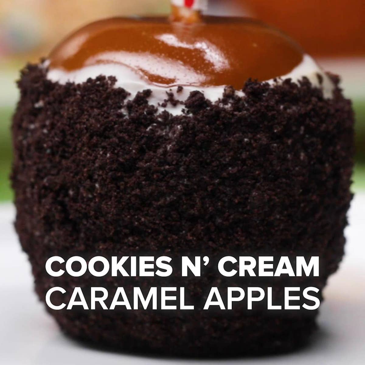 Cookies N’ Cream Caramel Apples