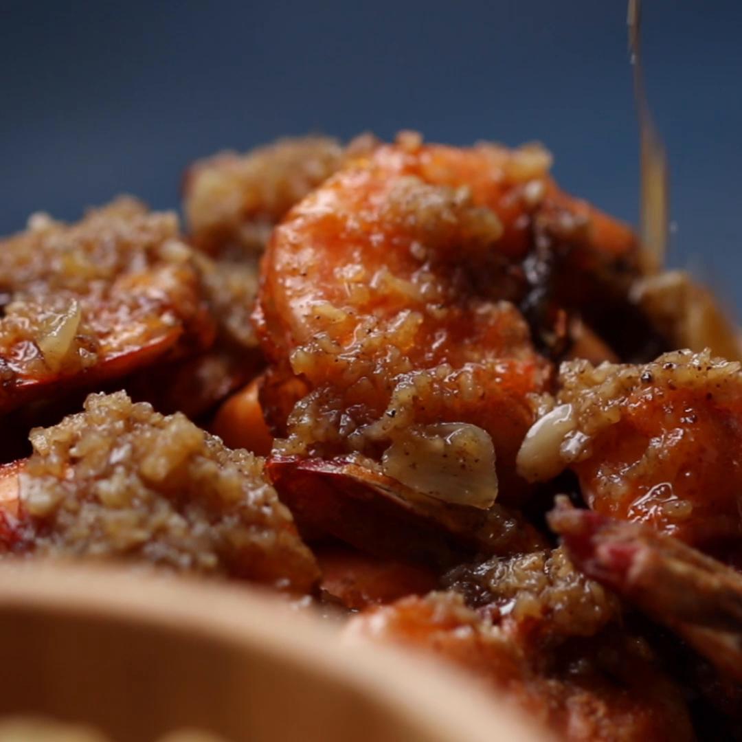 Hawaiian Garlic Shrimp Recipe by Tasty image
