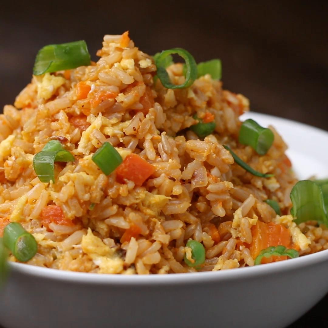 Vegetable fried rice in instant online pot