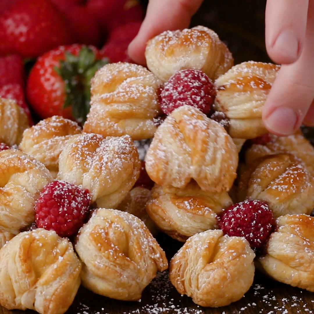 raspberry puff pastry tart