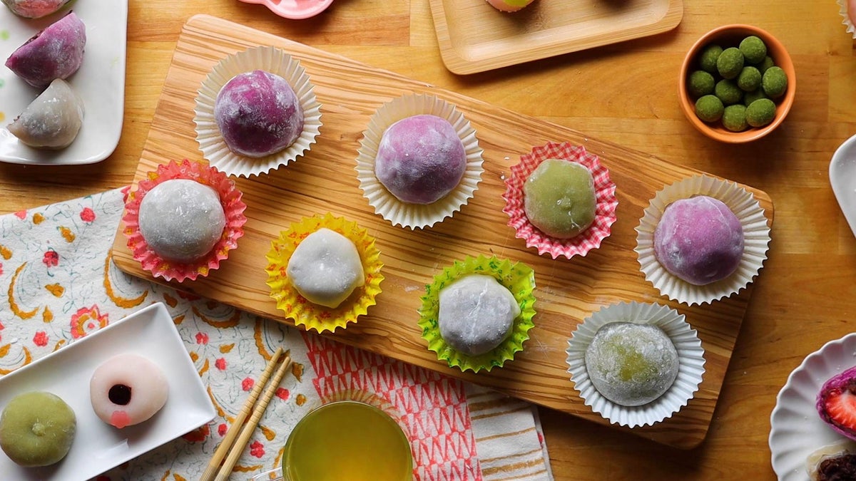 Daifuku Mochi and Ice Cream Mochi Making for Teams