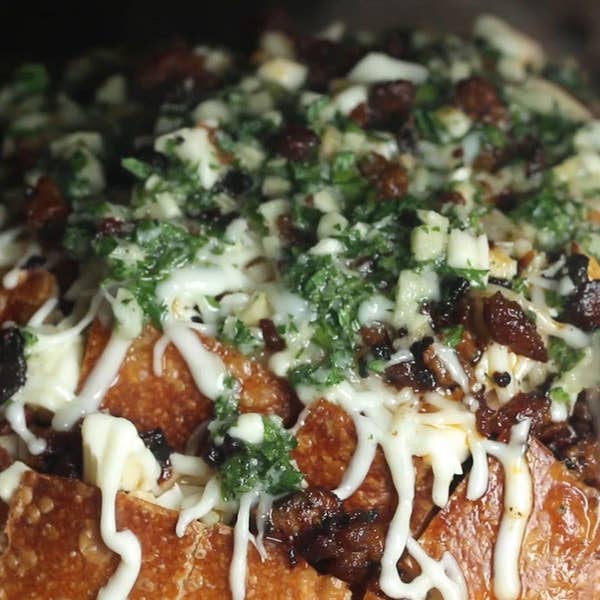 Queso Fundido Pull-Apart Bread