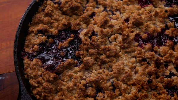 Grilled Peach And Blueberry Crumble