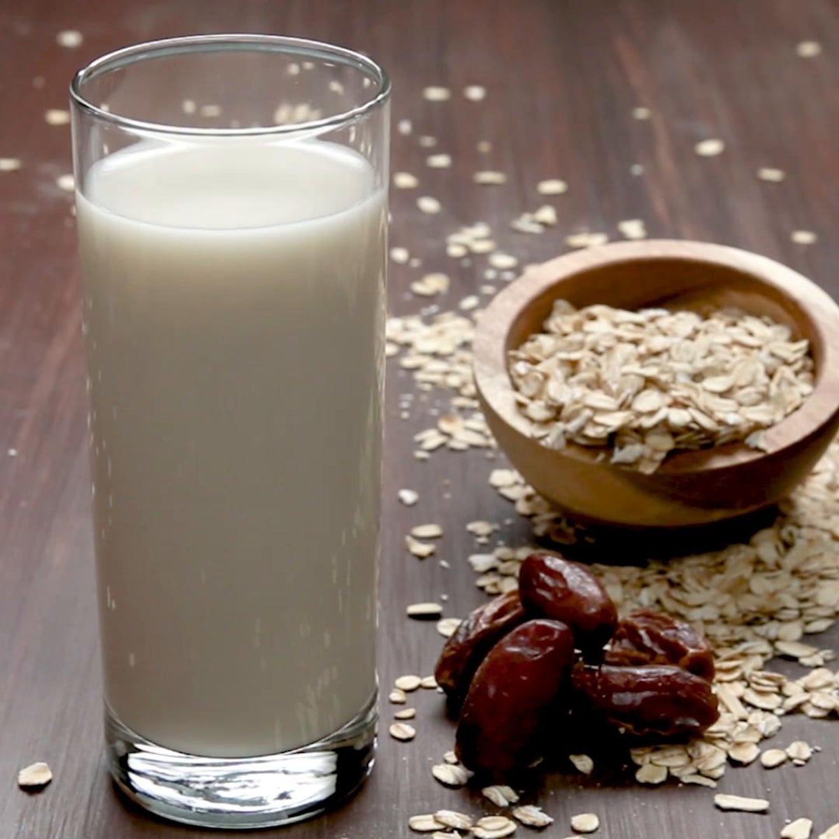 Dairy producers' last-ditch push against 'almond milk,' 'oat milk