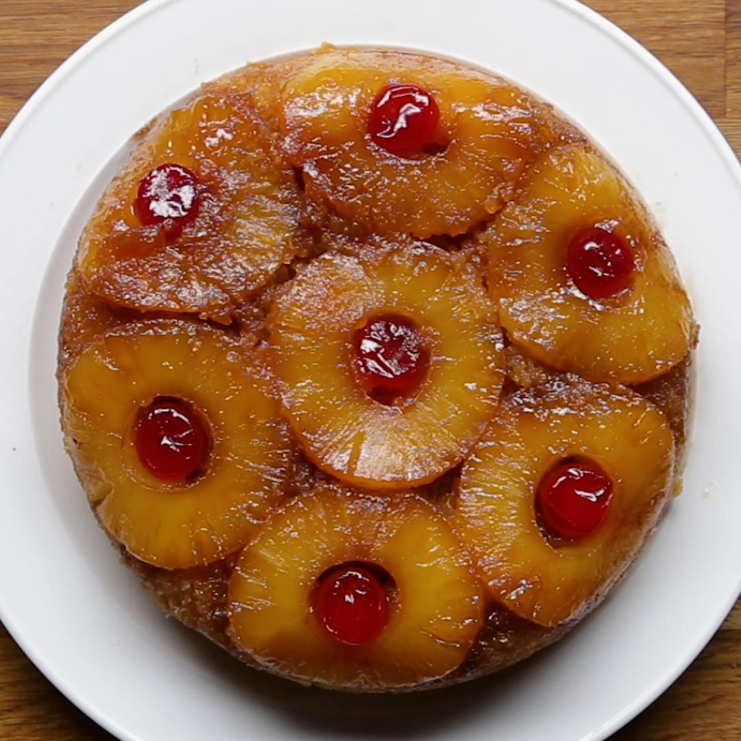 Cooking With Mary and Friends: Old-Fashioned Pineapple Upside Down Cake