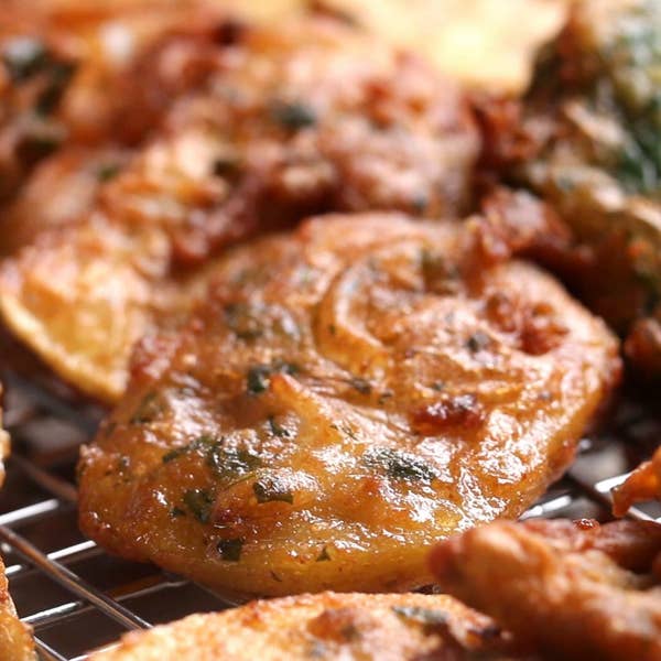 Pakistani-Style Veggie Pakoras