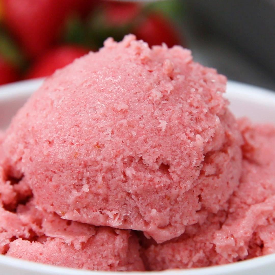 Healthy Strawberry Banana Frozen Yogurt Recipe by Tasty_image