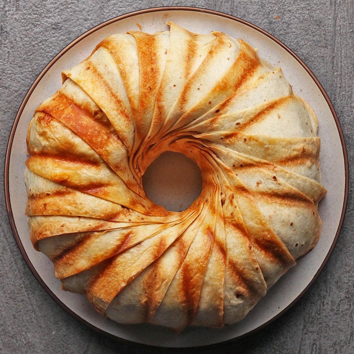 Lemon Bundt Cake - Pies and Tacos