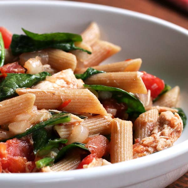 One-Pot Spinach And Tomato Pasta