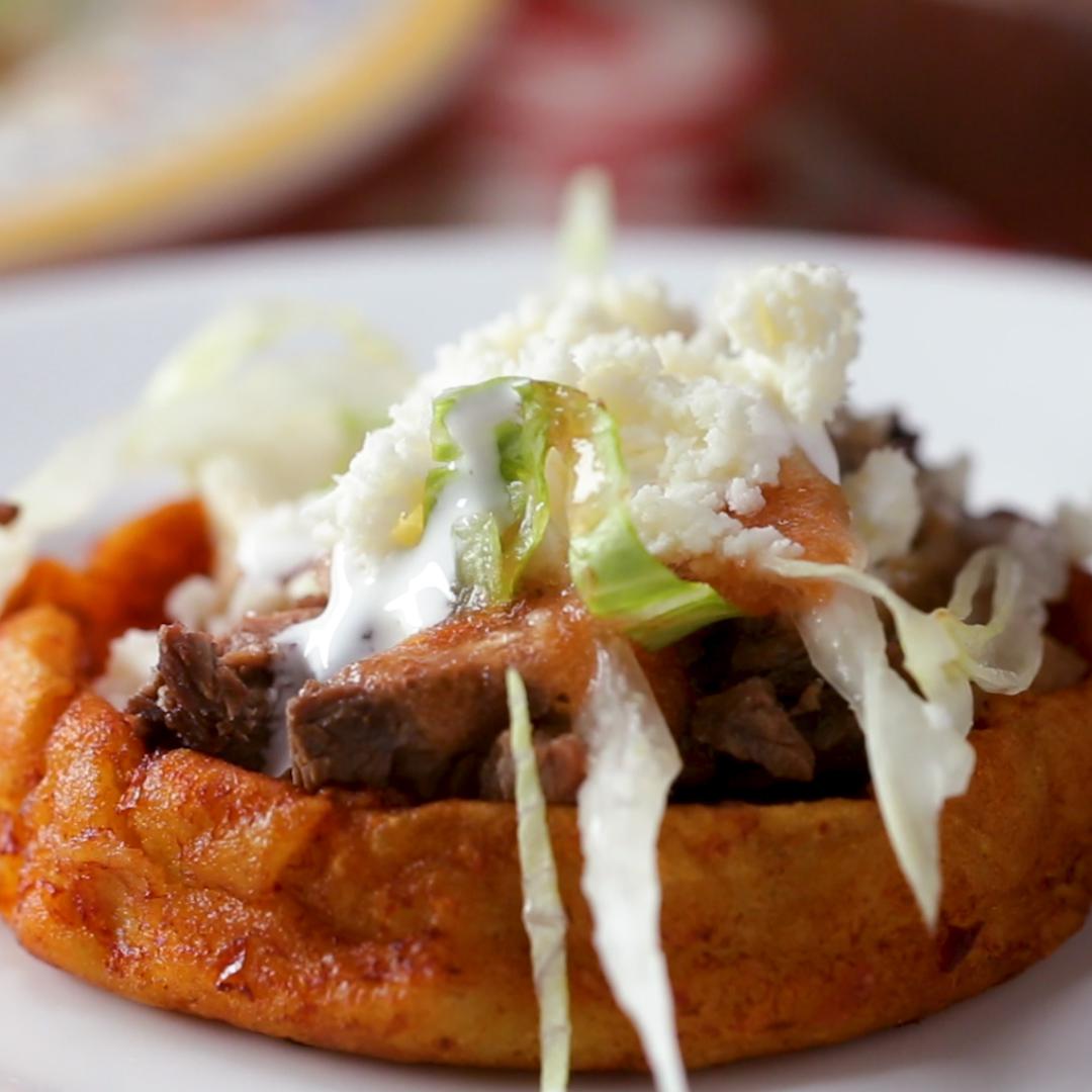 sopes de carne asada