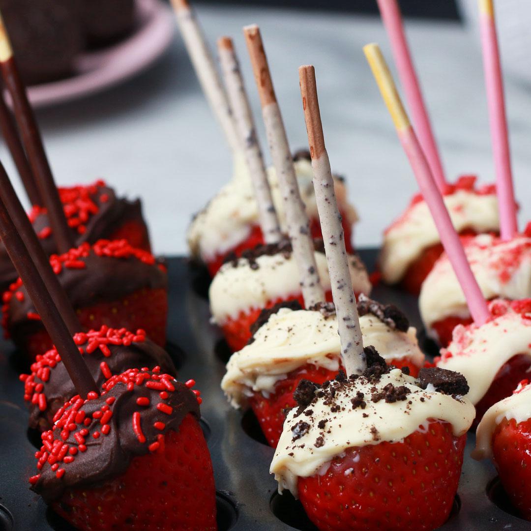 Brownie Truffle-Stuffed Strawberries Recipe by Maklano