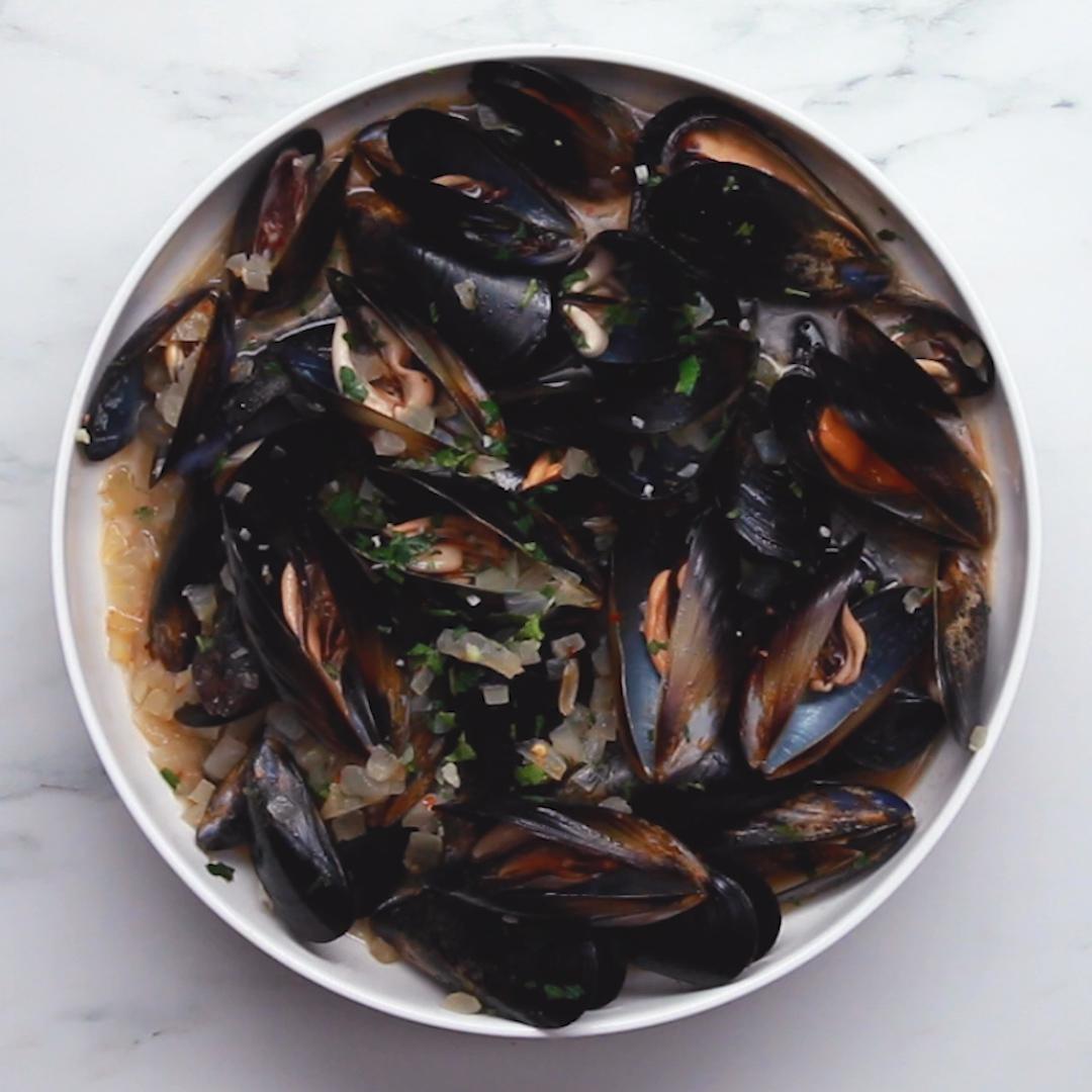 25-Minute Mussels In White Wine Recipe by Tasty image