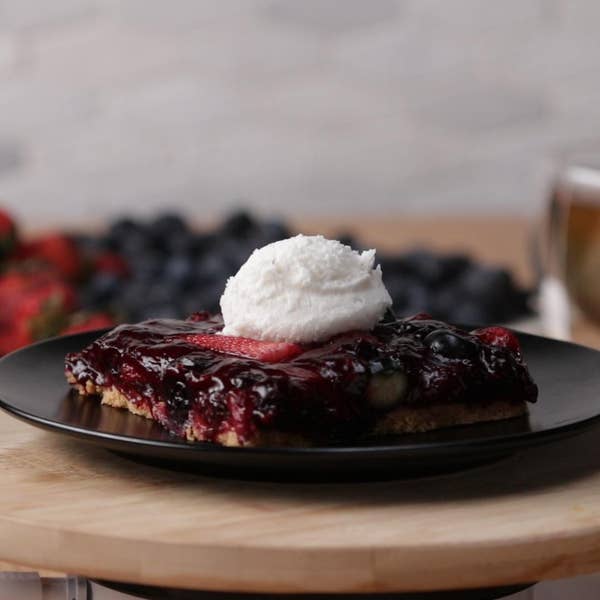 Delicious Pie Bar: Berry Mountain