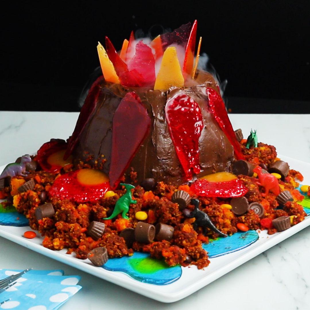 How to make a really easy Volcano Birthday Cake - HodgePodgeDays