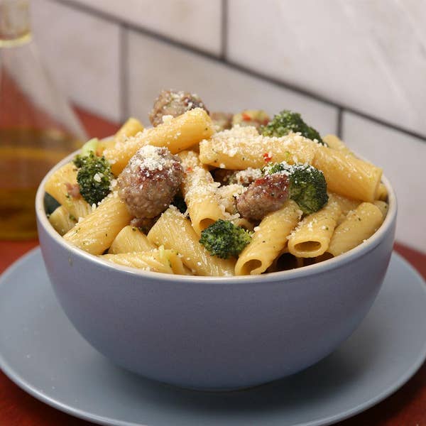 One-Pot Spicy Sausage And Broccoli Pasta