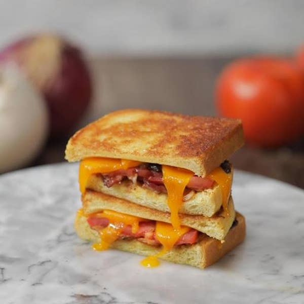 Loaded Grill Cheese: Beggin’ For Bacon