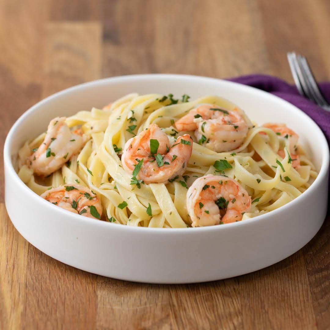 Garlic Butter Shrimp Fettuccine Recipe By Tasty