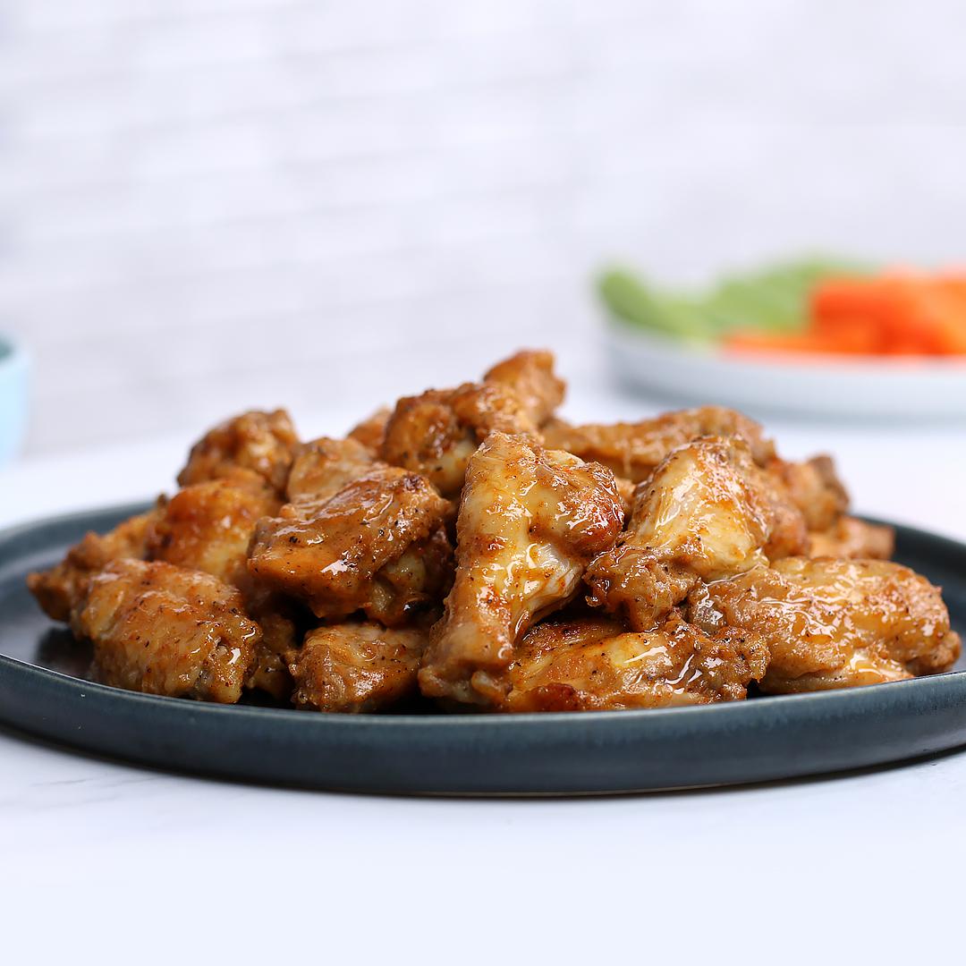 Tasty and Saucy Chicken Wings #food #chickenrecipe #chikendinner  #chickenbarbeque #wings 