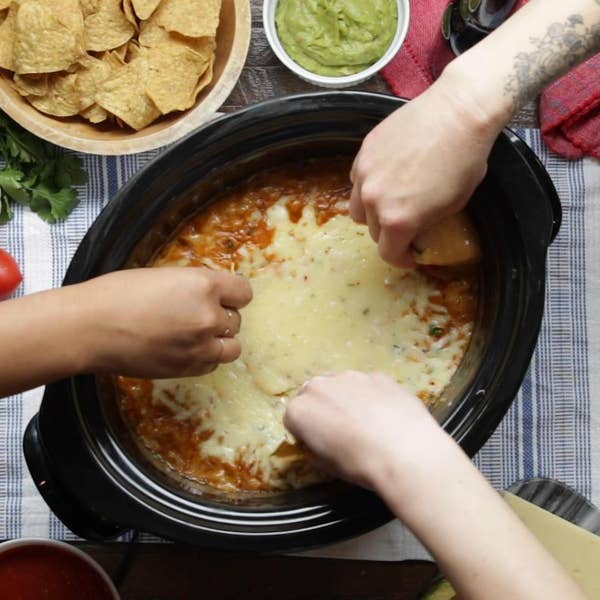 Slow Cooker Queso De Cerveza