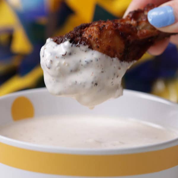 Air Fried Chicken Wings With White Barbecue Sauce