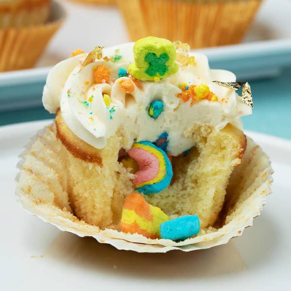 Lucky Charms Cereal Milk Cupcakes