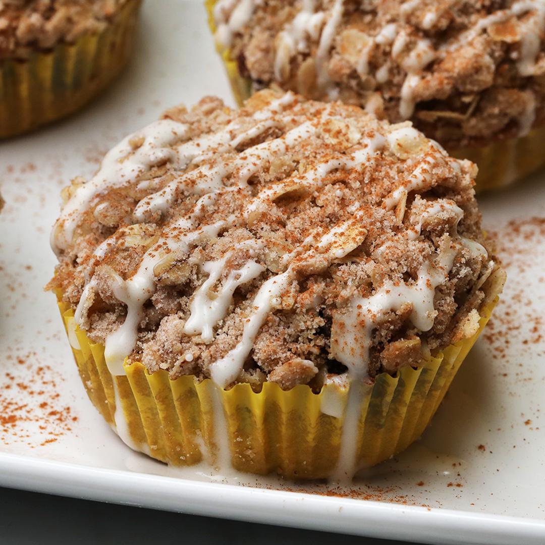 Coffee Cake Muffins with Streusel Topping – WellPlated.com