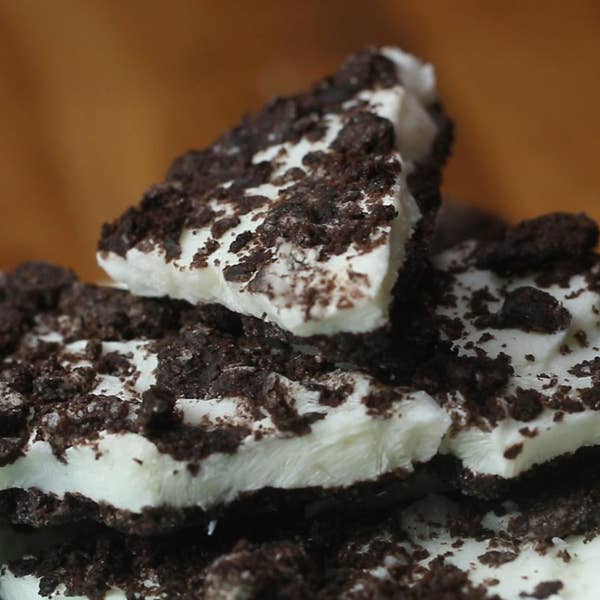 Cookies & Cream Yogurt Bark