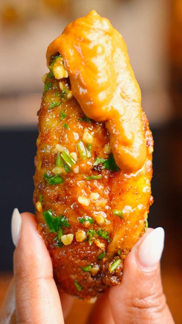 Crispy Masala Wings With Creamy Tikka Dipping Sauce